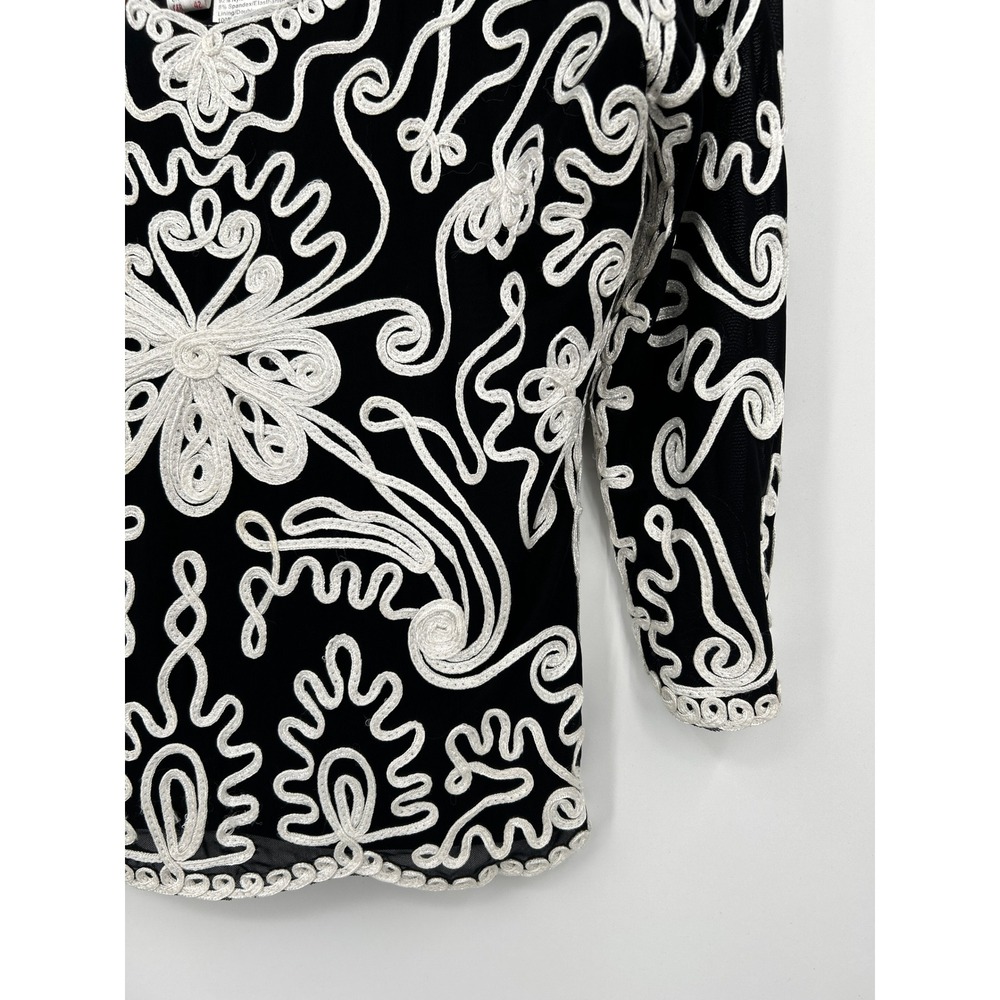 Cartise International Black White Soutache Embroidered Mesh Top V-Neck Size 12 - Picture 11 of 15
